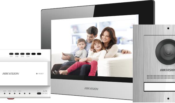 Kit videointercom IP Hikvision DS-KIS702/S, contine: DS-KD8003- IME2/Surface ×1, DS-KH6320-WTE2